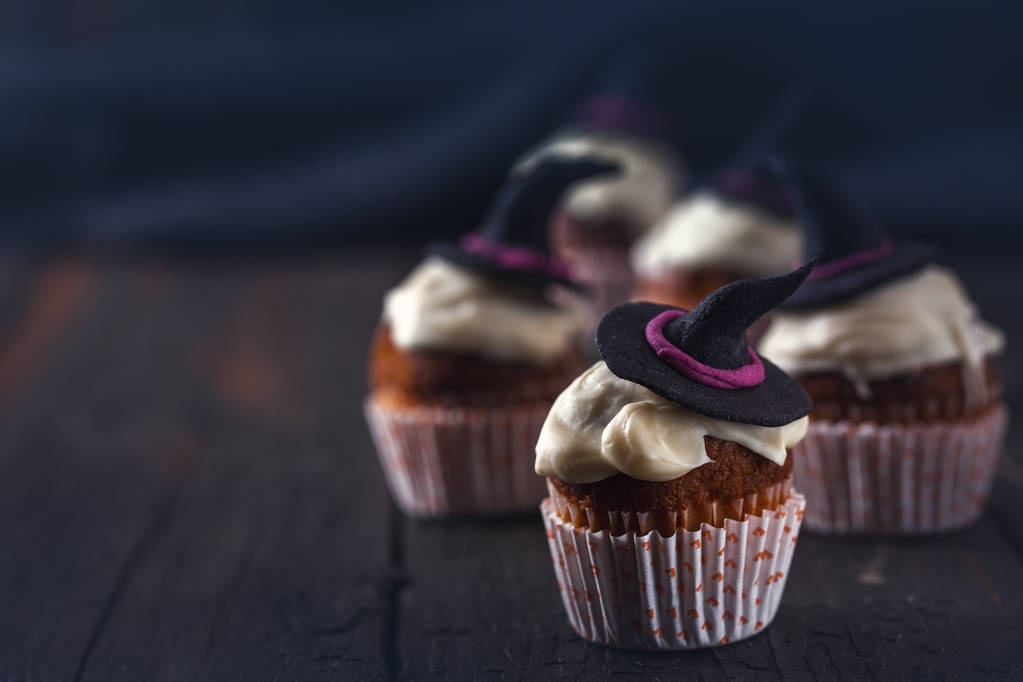 cupcake with a witches hat